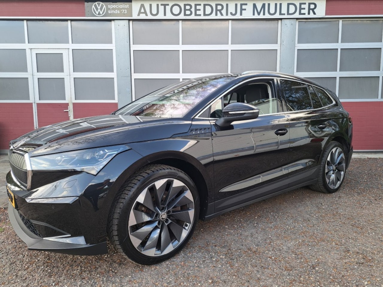 Skoda Enyaq - iV 80 First Edtion Warmtepomp, Leder Apple carplay, Trekhaak - AutoWereld.nl