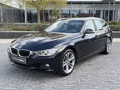 BMW 3-serie Touring - 320i Executive Sport / Automaat / Navi / Lm velgen / PDC