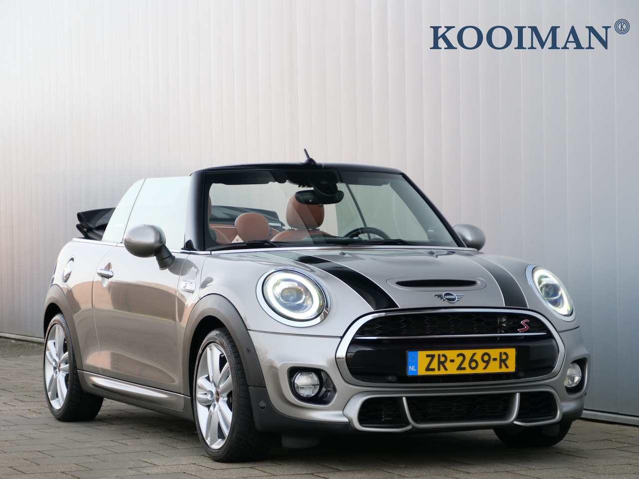 MINI Cabrio - Mini 2.0 Cooper S Knightsbridge Edition JCW-Pakket / Apple Carplay / ACC / Keyless entry - AutoWereld.nl