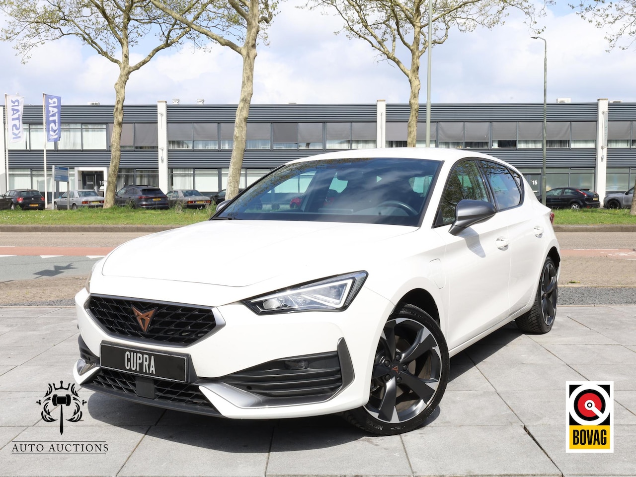 CUPRA Leon - 1.4 e-Hybrid VZ Keyless Go & Entry | Getint Glas | 18"Inch | LED | - AutoWereld.nl