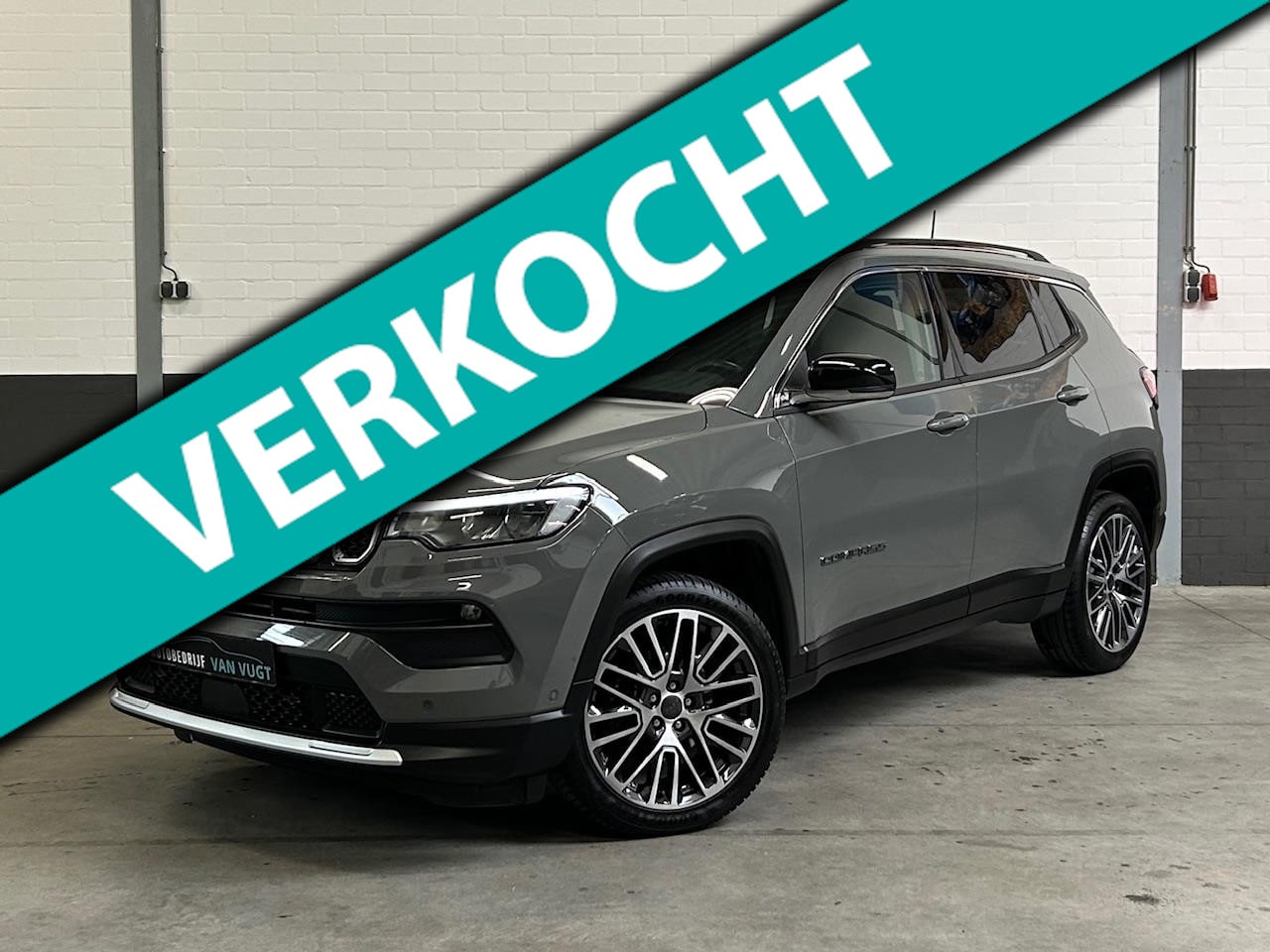 Jeep Compass - 1.3T Limited 1.3T Limited, Pano, 1750 kg trekgewicht, Apple-Android, climate ect. - AutoWereld.nl