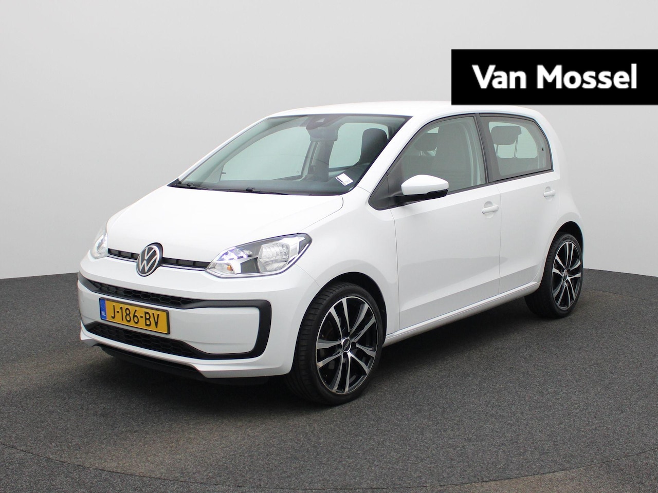 Volkswagen Up! - 1.0 BMT move up! | Airco | Bluetooth | Lichtmetalen Velgen | Dab+ | - AutoWereld.nl