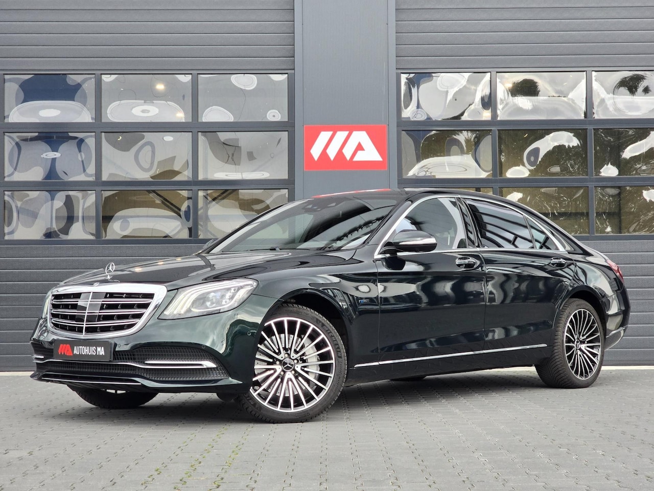 Mercedes-Benz S-klasse - 560 e Lang Premium Plus Massage|Stoelventilatie|Burmester|360° Camera|Pano|Luchtvering - AutoWereld.nl