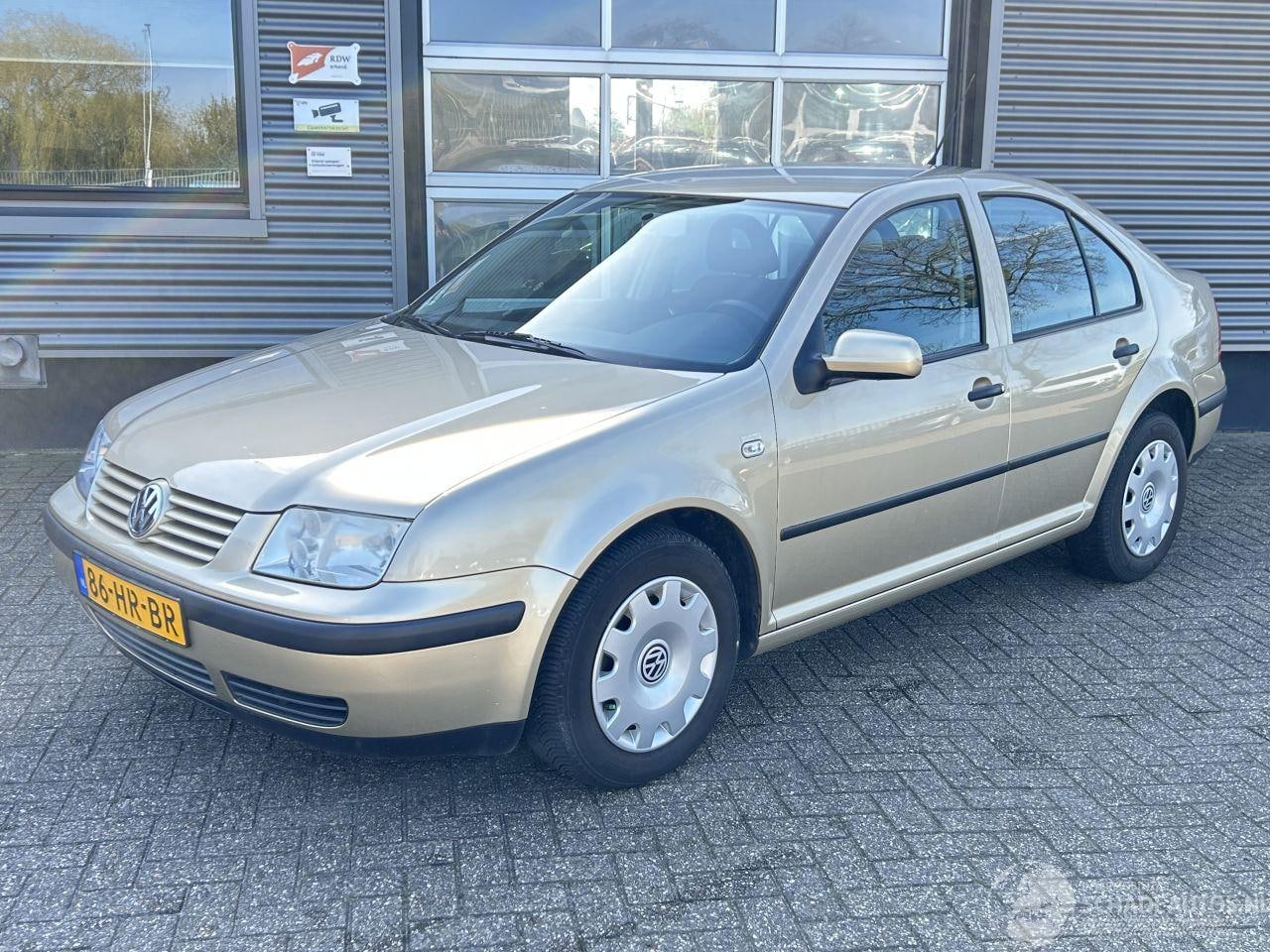 Volkswagen Bora - 1.6-16V 1.6-16V - AutoWereld.nl