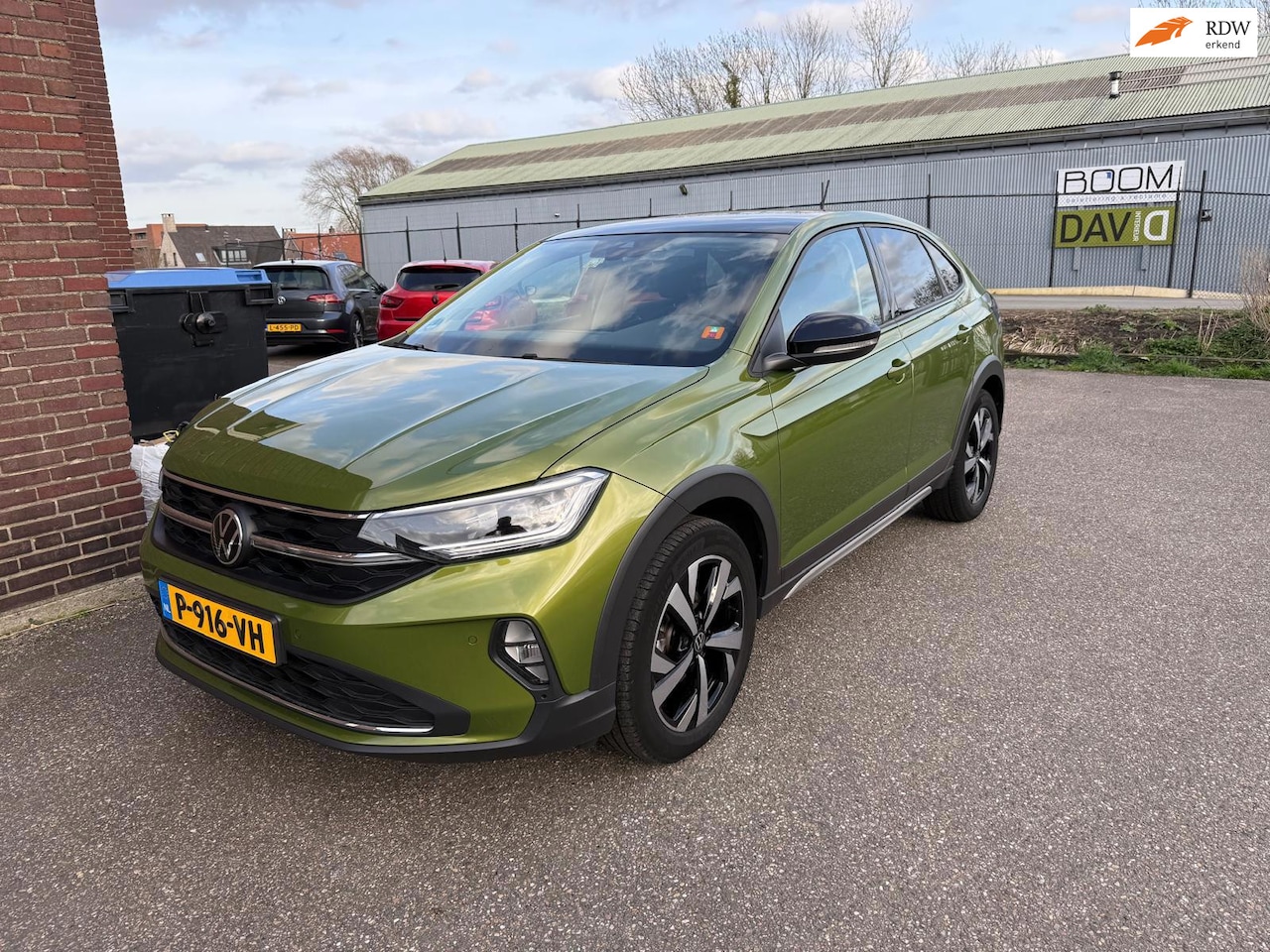 Volkswagen Taigo - 1.0 TSI Style / panodak / virtual / keyless / automaat - AutoWereld.nl