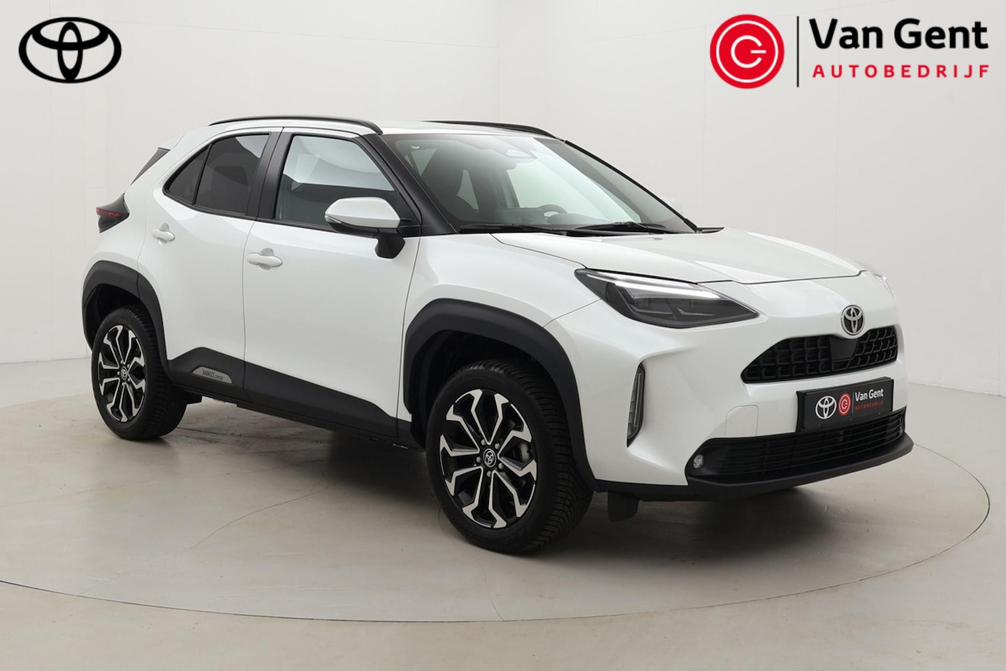 Toyota Yaris Cross - 1.5 Hybrid Dynamic | Stoel-/stuurverwarming | Verwarmbare voorruit | Apple Carplay / Andro - AutoWereld.nl