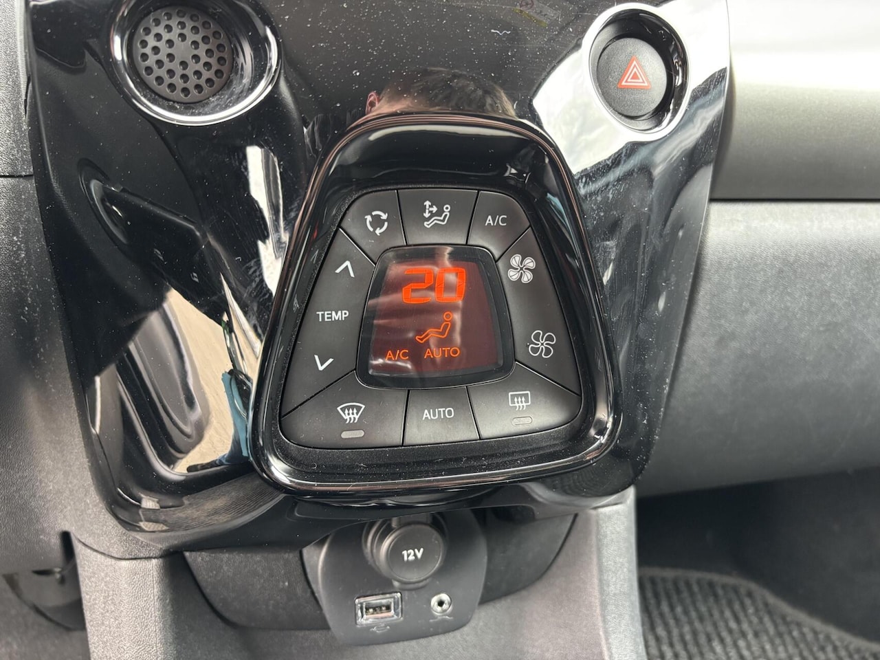 Peugeot 108 - 1.0 e-VTi Allure Cabrio TOP/ Vouwdak/ Geregelde Airco/ Private Glass/ Stuurwielbediening!!