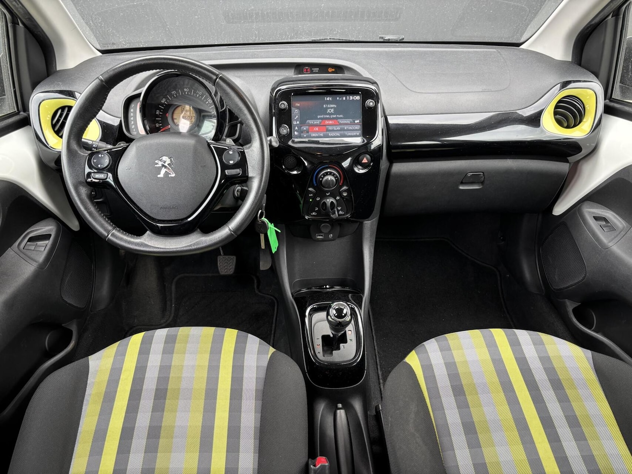 Peugeot 108 - 1.0 e-VTi Allure AUTOMAAT/ Airco/ L.M. velgen/ Stuurwielbediening/ In hoogte verstelbare s