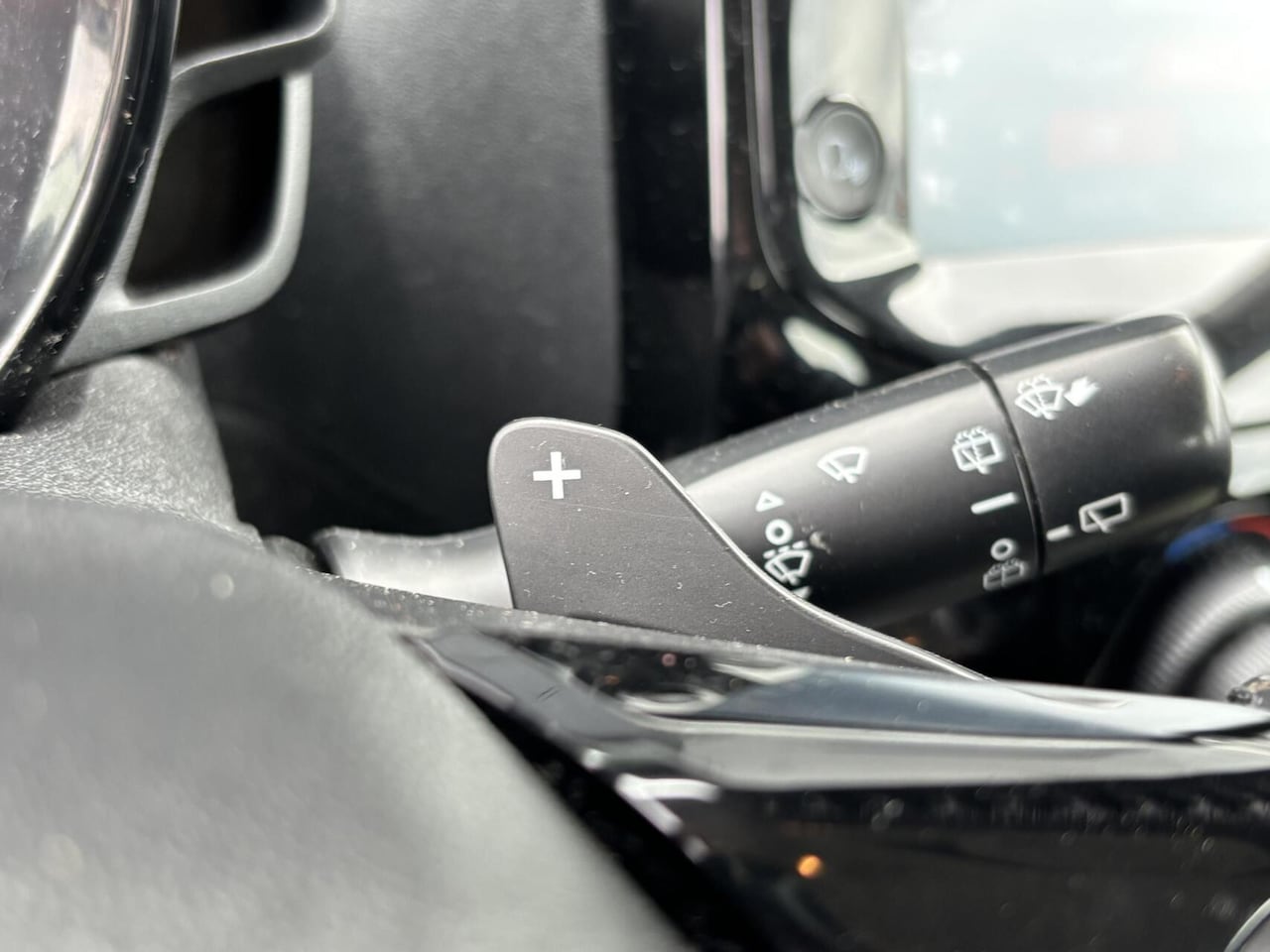 Peugeot 108 - 1.0 e-VTi Allure AUTOMAAT/ Airco/ L.M. velgen/ Stuurwielbediening/ In hoogte verstelbare s