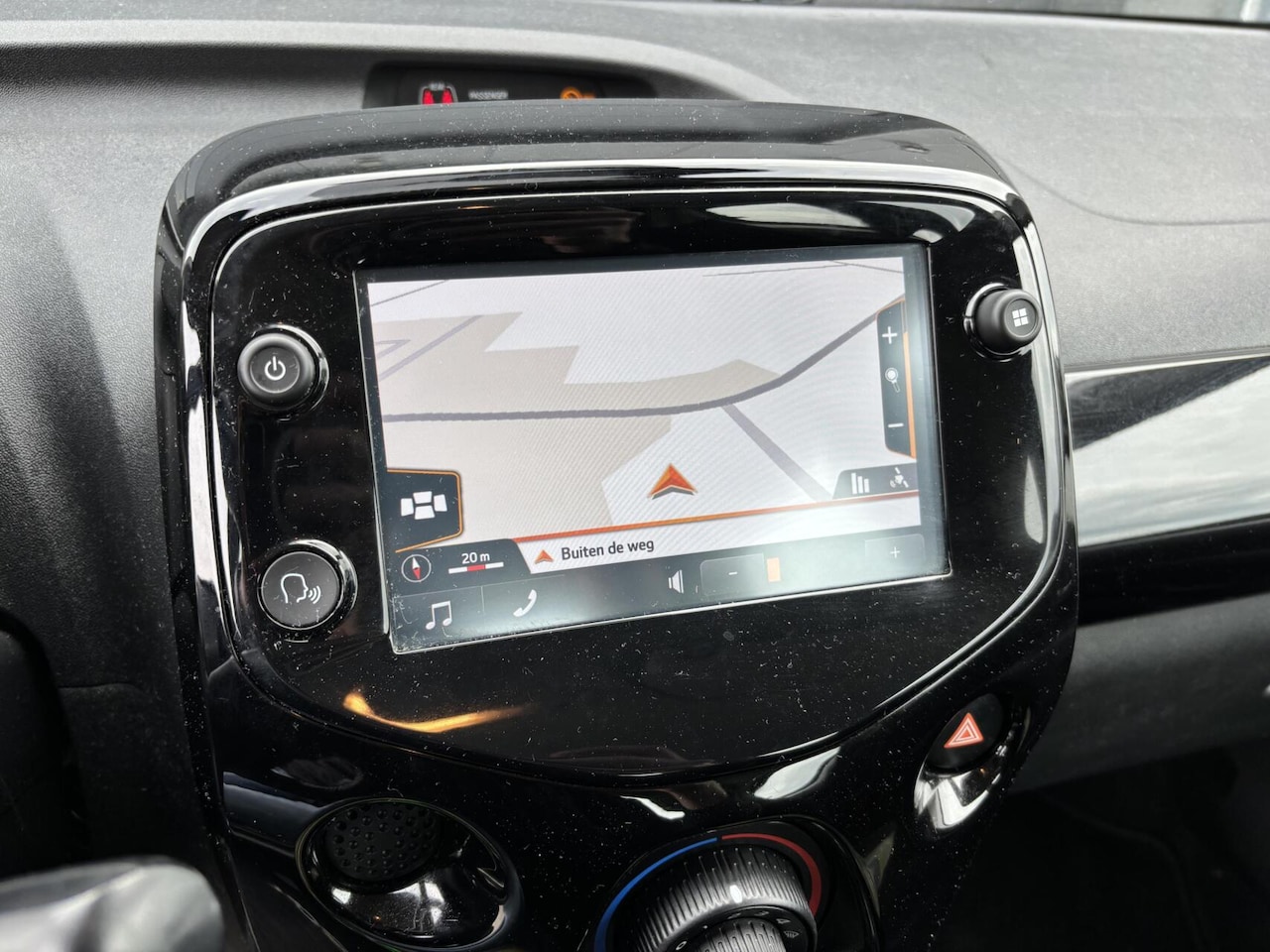 Peugeot 108 - 1.0 e-VTi Allure AUTOMAAT/ Airco/ L.M. velgen/ Stuurwielbediening/ In hoogte verstelbare s