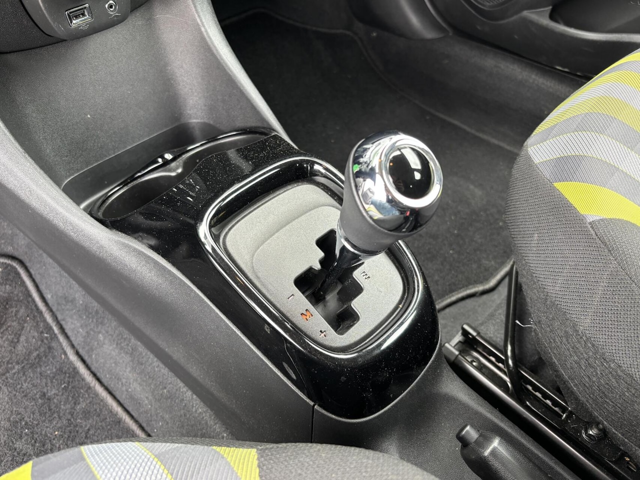 Peugeot 108 - 1.0 e-VTi Allure AUTOMAAT/ Airco/ L.M. velgen/ Stuurwielbediening/ In hoogte verstelbare s