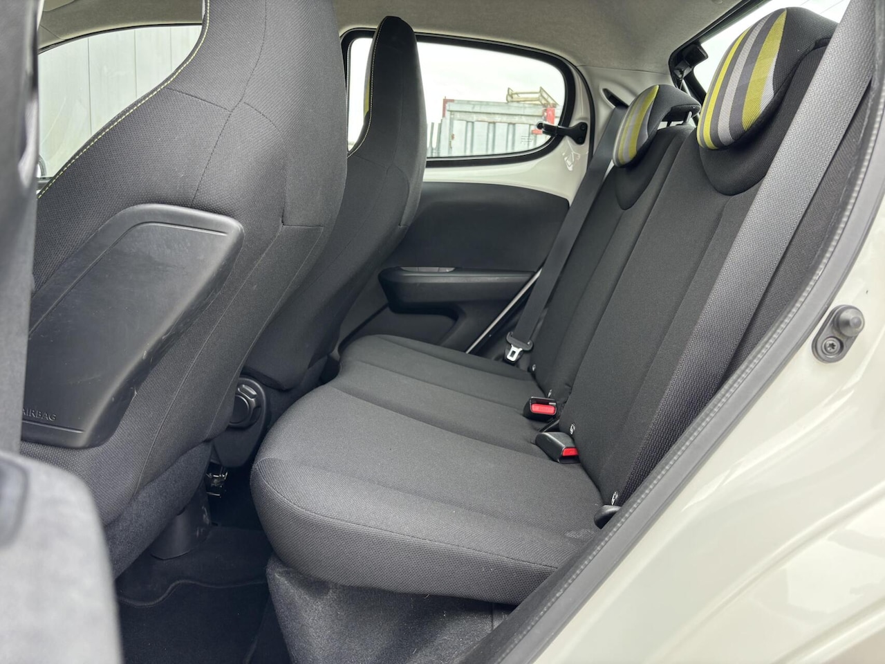 Peugeot 108 - 1.0 e-VTi Allure AUTOMAAT/ Airco/ L.M. velgen/ Stuurwielbediening/ In hoogte verstelbare s