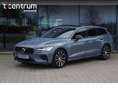 Volvo V60 - 2.0 T6 Plug-in Hybrid AWD 350 PK Ultimate Dark Long Range, Panoramadak, Trekhaak, H/K Soun