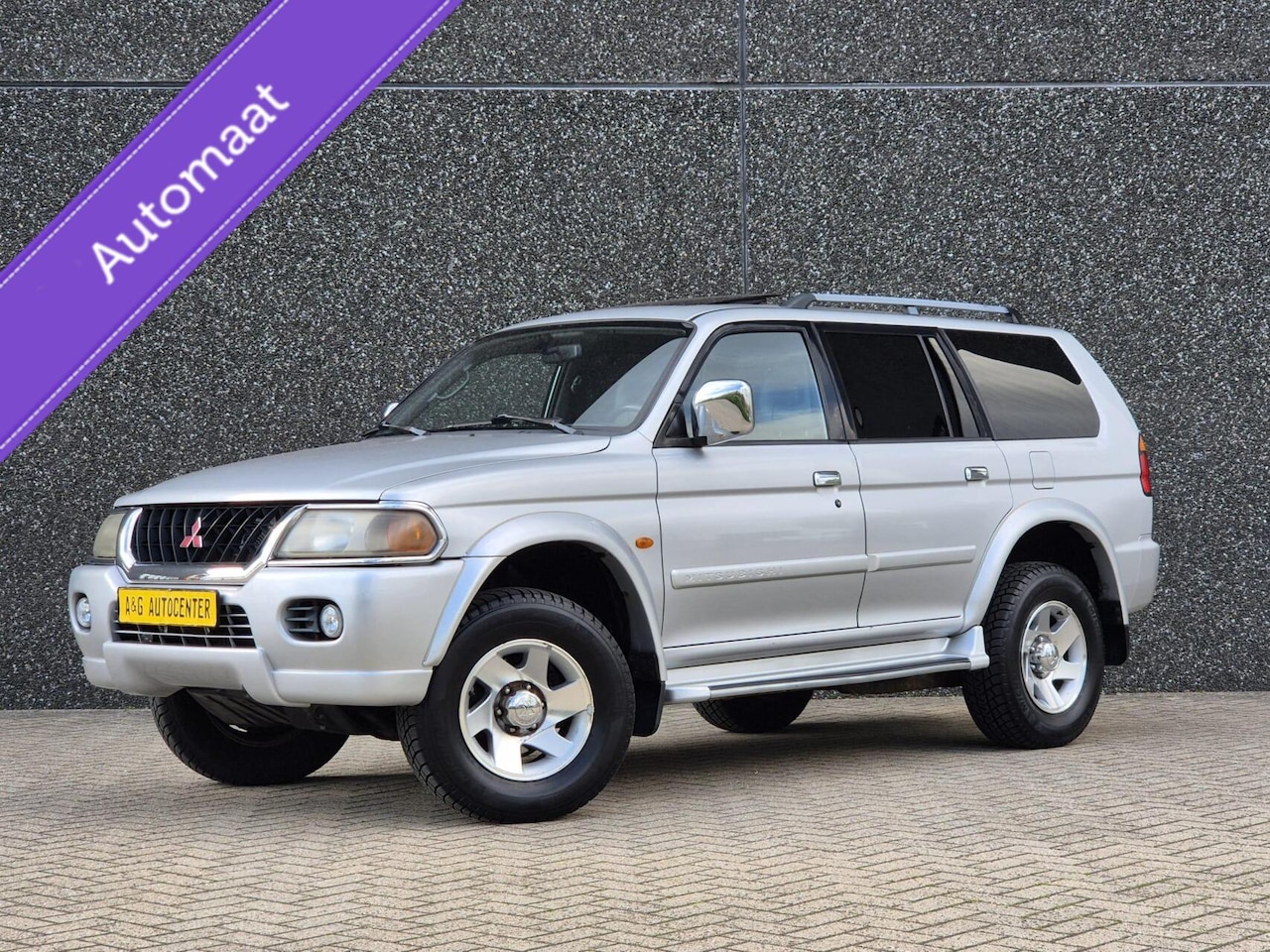 Mitsubishi Pajero Sport - 3.0 V6/1e Eig/Airco/Cruise/Dak/170PK - AutoWereld.nl