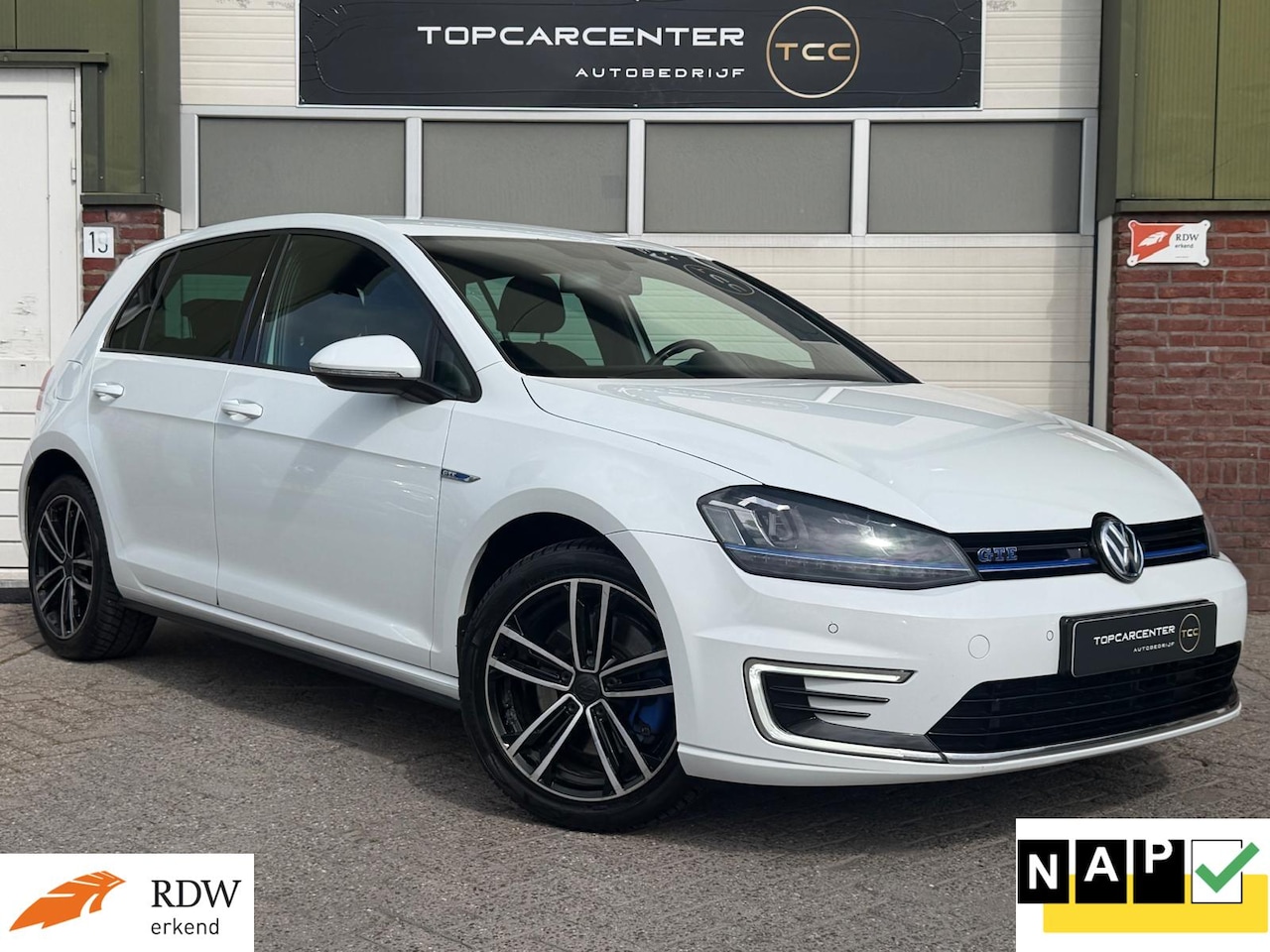 Volkswagen Golf - 1.4 TSI GTE/AIRCO/NAVI/PARKS/APK/NAP - AutoWereld.nl