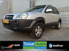 Hyundai Tucson - 2.0i Style*AIRCO*CRUISE*TREKH*APK 22-05-2027