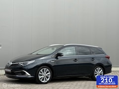 Toyota Auris - 1.8 Hybrid Executive Dealer onderhoud - netjes