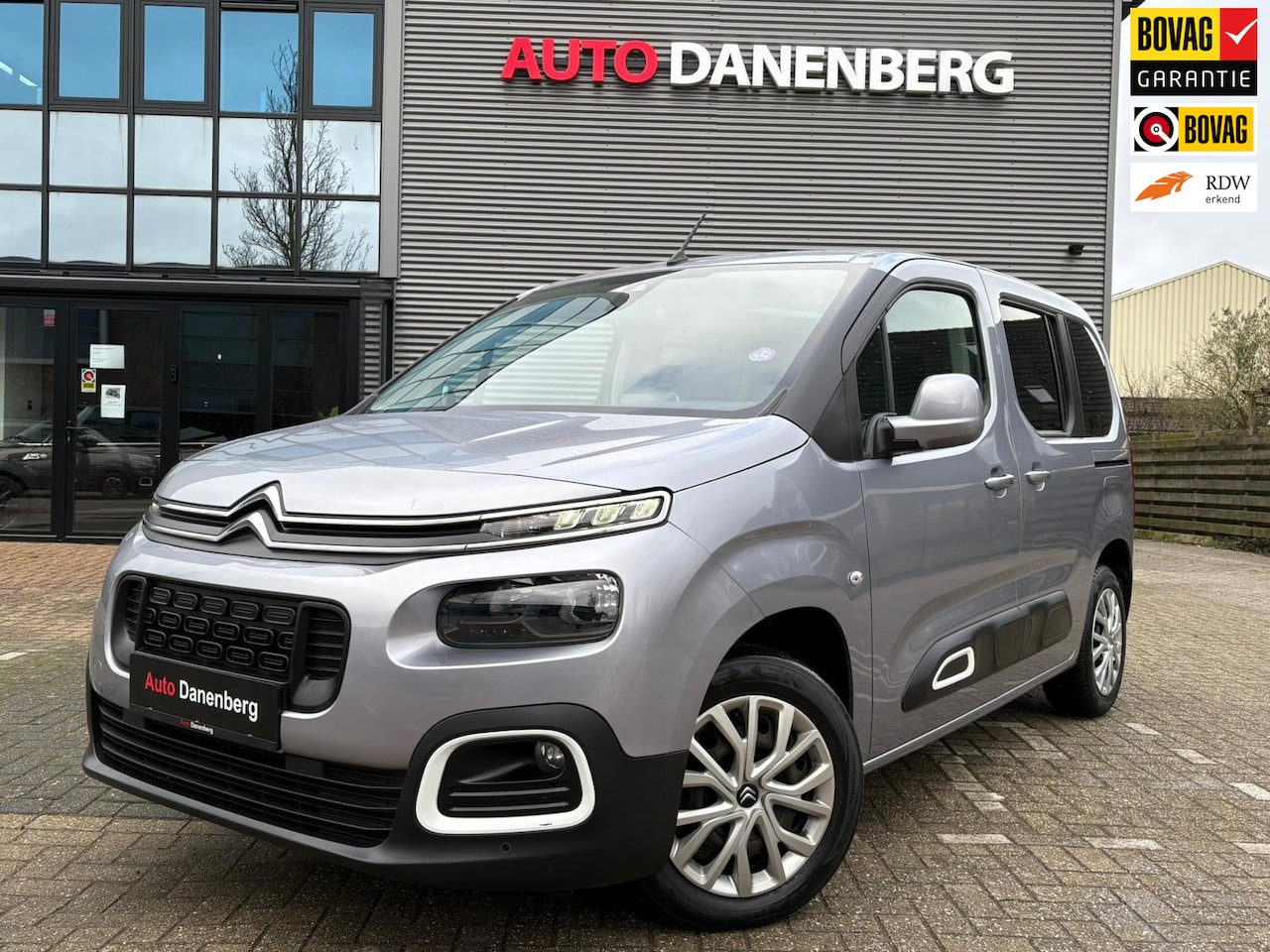 Citroën Berlingo - 1.2 PureTech Shine PANO, BOM-VOLL!12 M GARANTIE - AutoWereld.nl