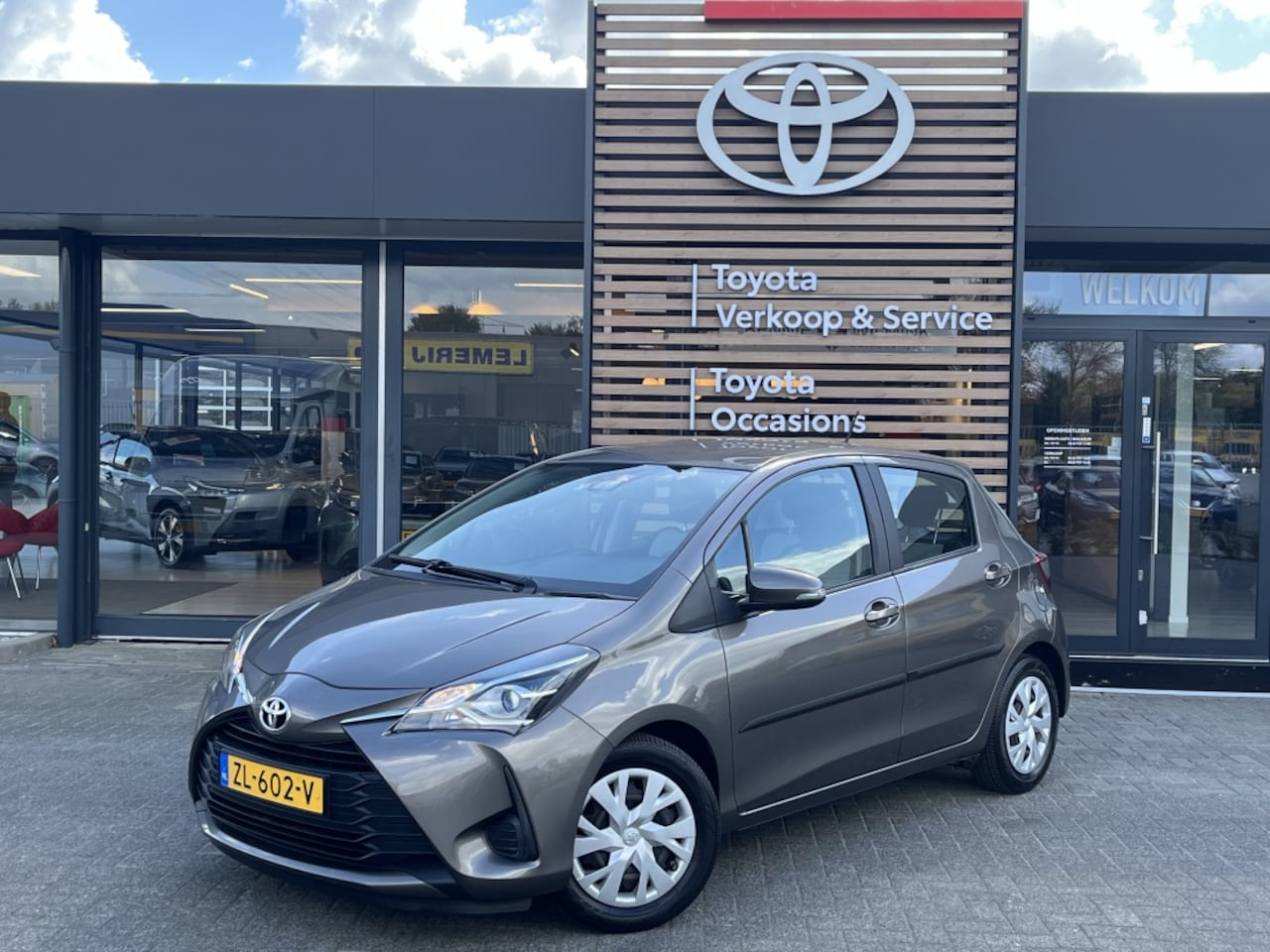 Toyota Yaris - 1.0 VVT-i Active 1.0 VVT-i Active - AutoWereld.nl