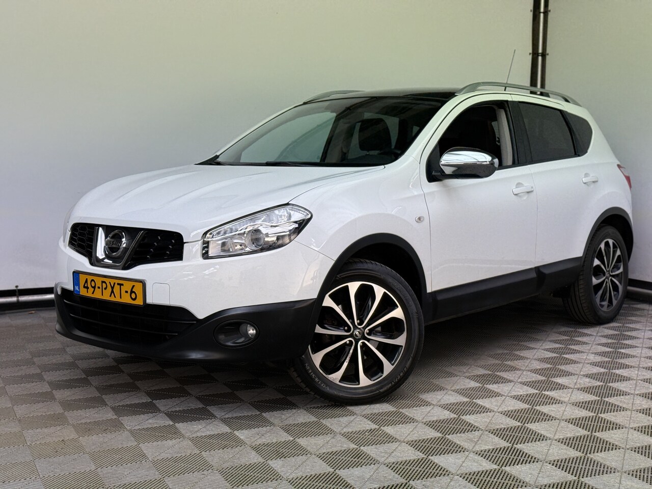 Nissan Qashqai - 1.6 Connect Edition Pano Navi Camera NL Auto - AutoWereld.nl