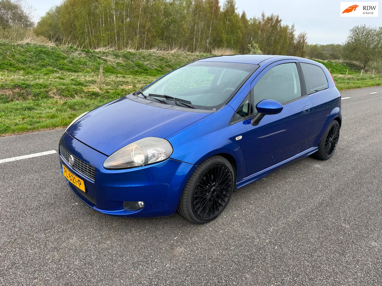 Fiat Grande Punto - 1.4-16V Edizione Lusso 1.4-16V Edizione Lusso Nieuwe apk, Inruil mogelijk! - AutoWereld.nl