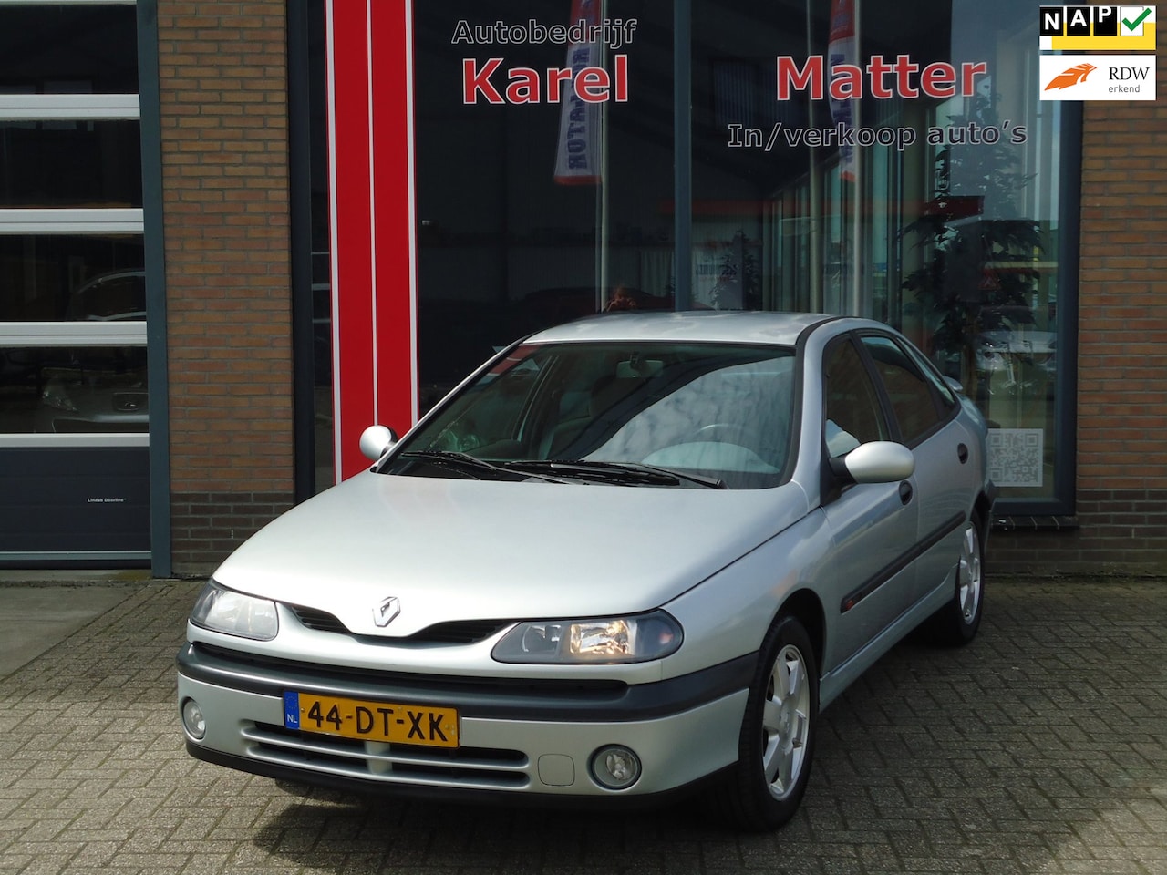 Renault Laguna - 1.8-16V RXI *CLIMATE CONTROL* *TREKHAAK* *APK T/M 13-02-2027* - AutoWereld.nl