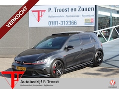 Volkswagen Golf - 2.0 TSI GTI Clubsport Automaat/Panoramadak/Apple carplay/Navigatie/Bearlock/Kleppensysteem