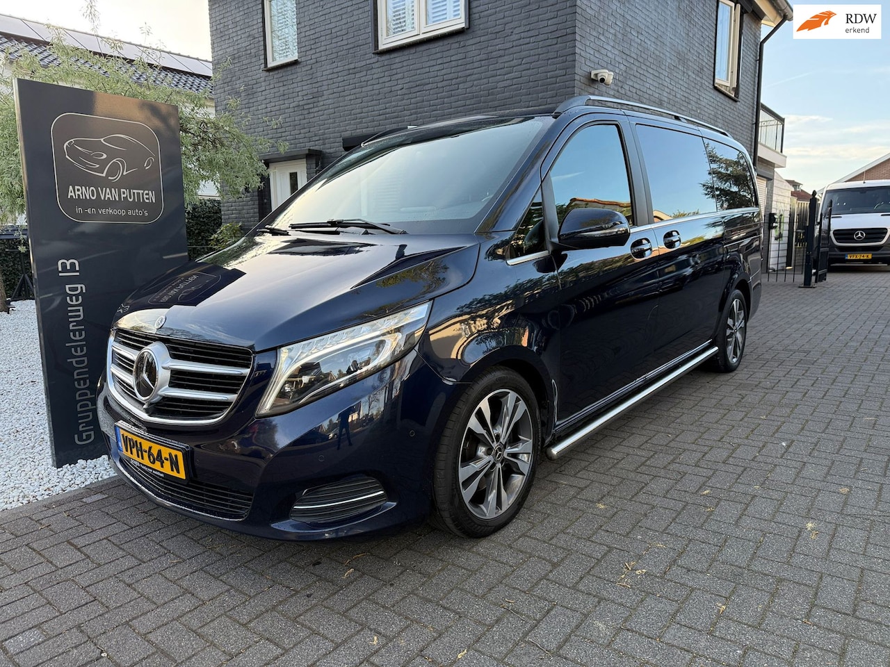 Mercedes-Benz V-klasse - 250d Lang /Panodak /Burmester /Memory - AutoWereld.nl