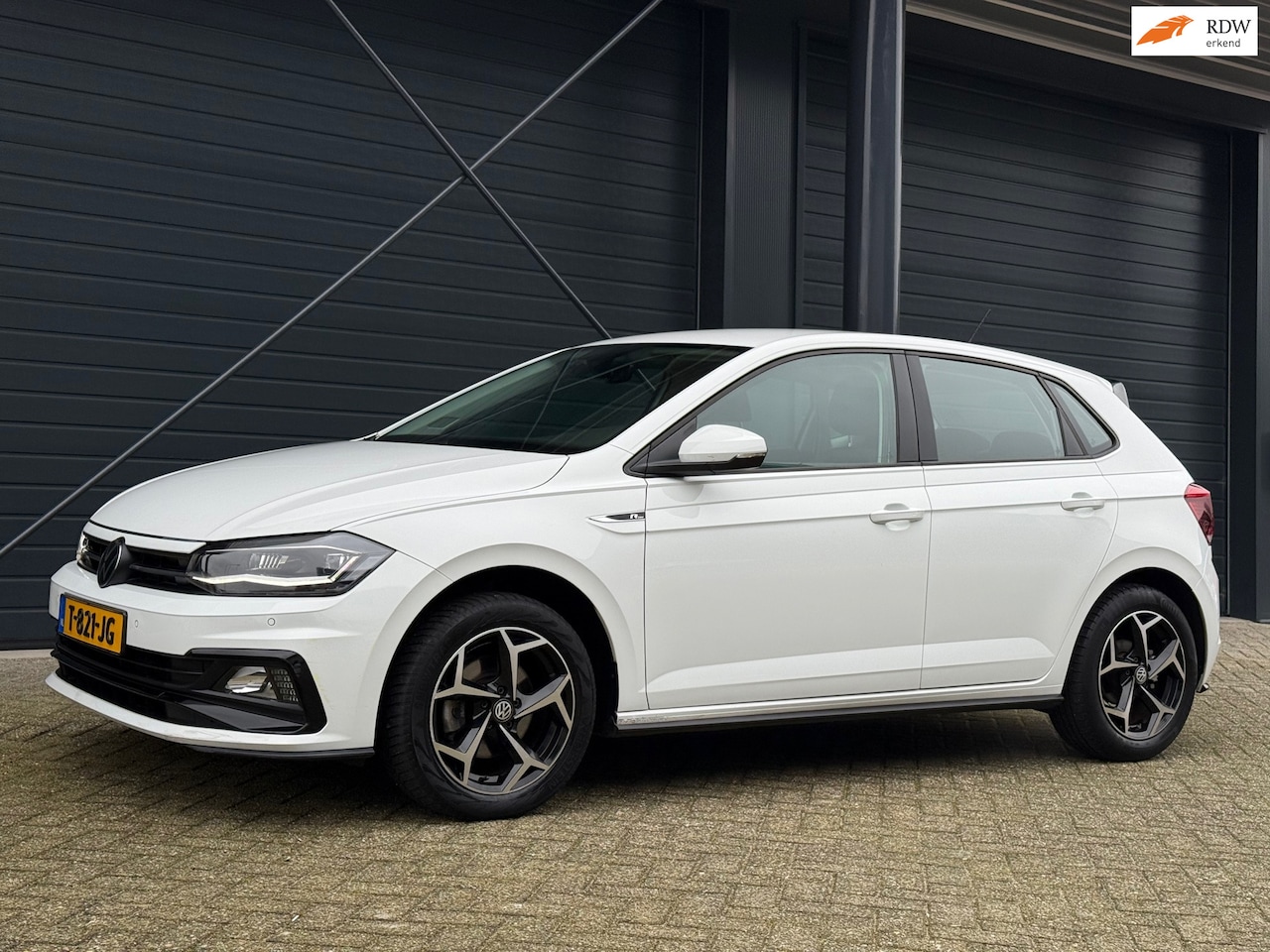 Volkswagen Polo - 1.0 TSI Highline Business R 1.0 TSI Highline Business R, Keyless, Camera, LED - AutoWereld.nl