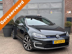 Volkswagen Golf - 1.4 TSI GTE GERESERVEERD