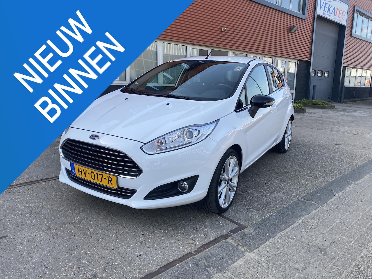 Ford Fiesta - 1.0 EcoBoost Titanium 5 Deurs | Climate Controle | Cruise Controle | Navigatie | Parkeer s - AutoWereld.nl