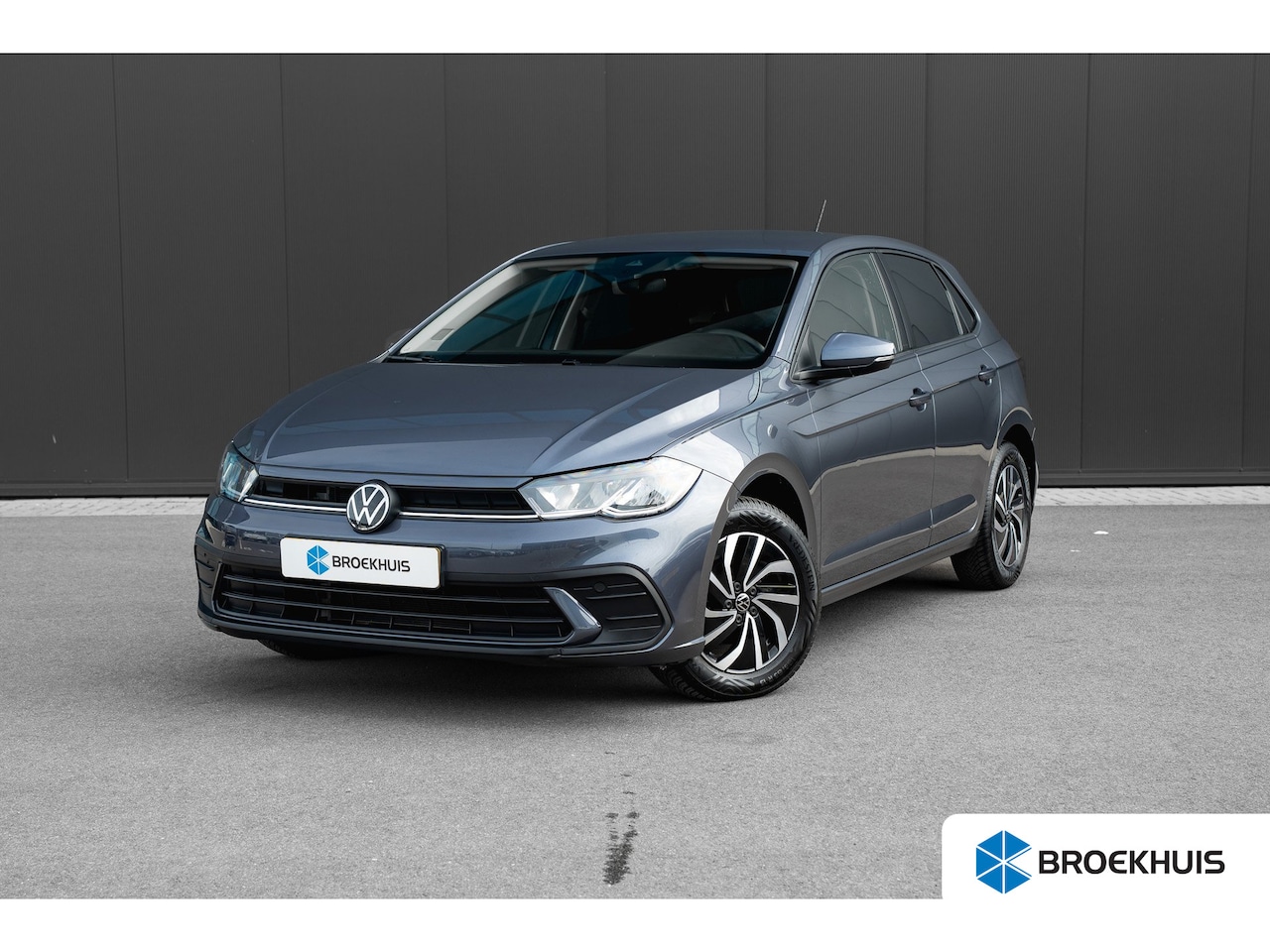 Volkswagen Polo - 1.0 TSI Life Edition | Camera | Adaptive Cruise | 15" | Parkeersensoren Achter - AutoWereld.nl