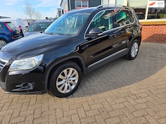 Volkswagen Tiguan - 2.0 TSI Comfort&Design 4Motion