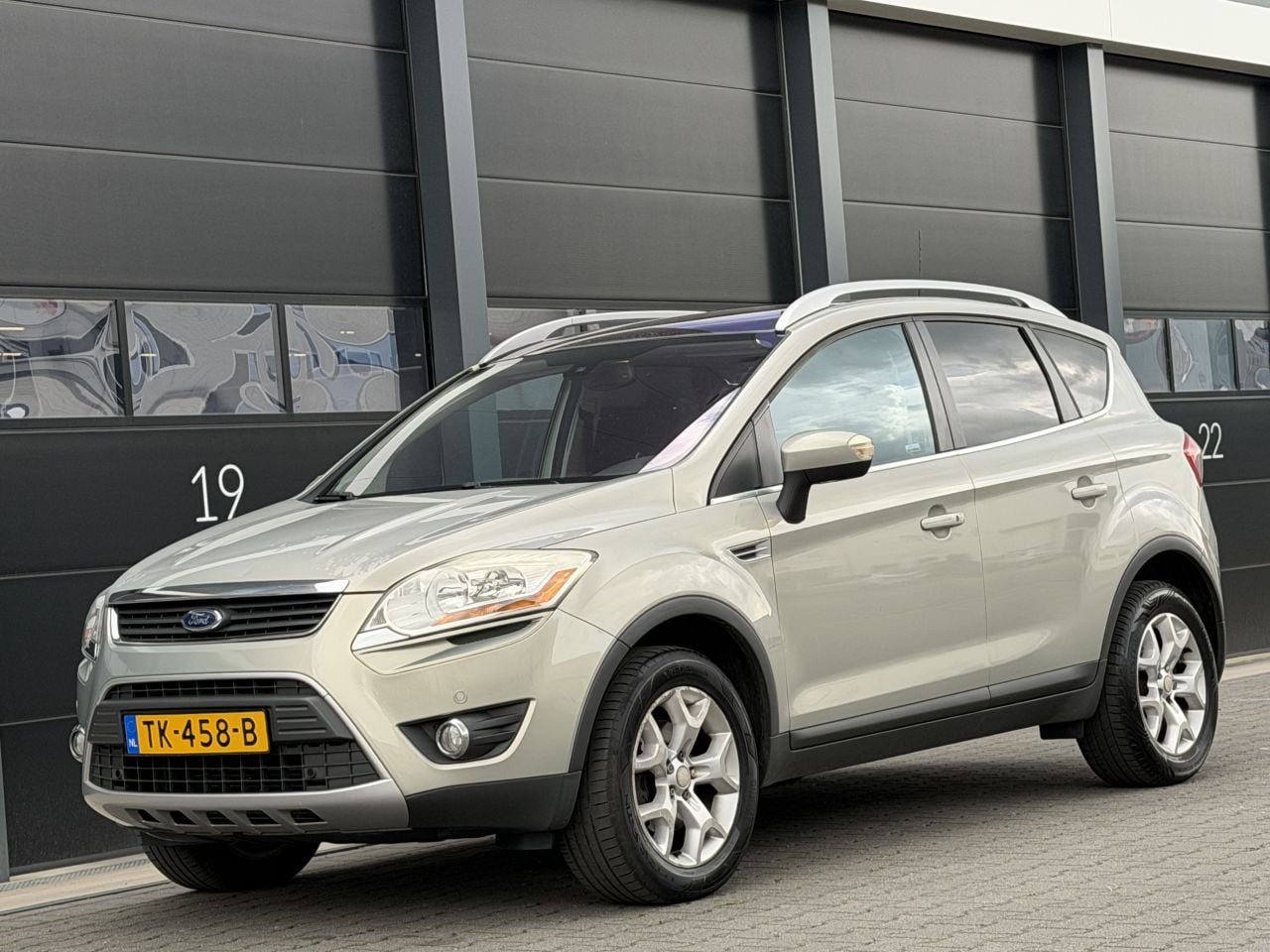 Ford Kuga - 2.0 TDCI Titanium 4x4 Panorama - AutoWereld.nl