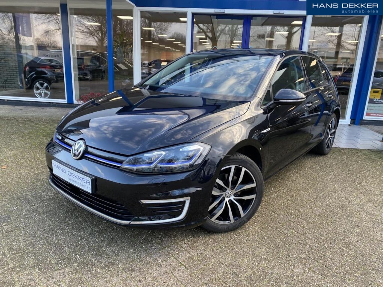 Volkswagen e-Golf - e-Golf leer/navigatie/warmtepomp - AutoWereld.nl