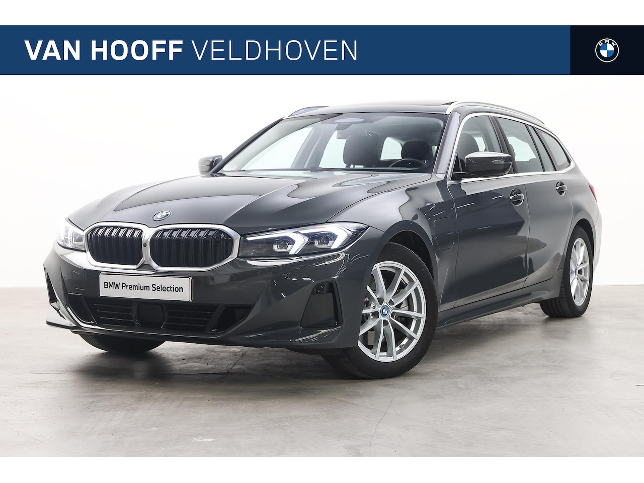 BMW 3-serie Touring - 320e Automaat / Trekhaak / Panoramadak / Driving Assistant Professional / Parking Assistan - AutoWereld.nl