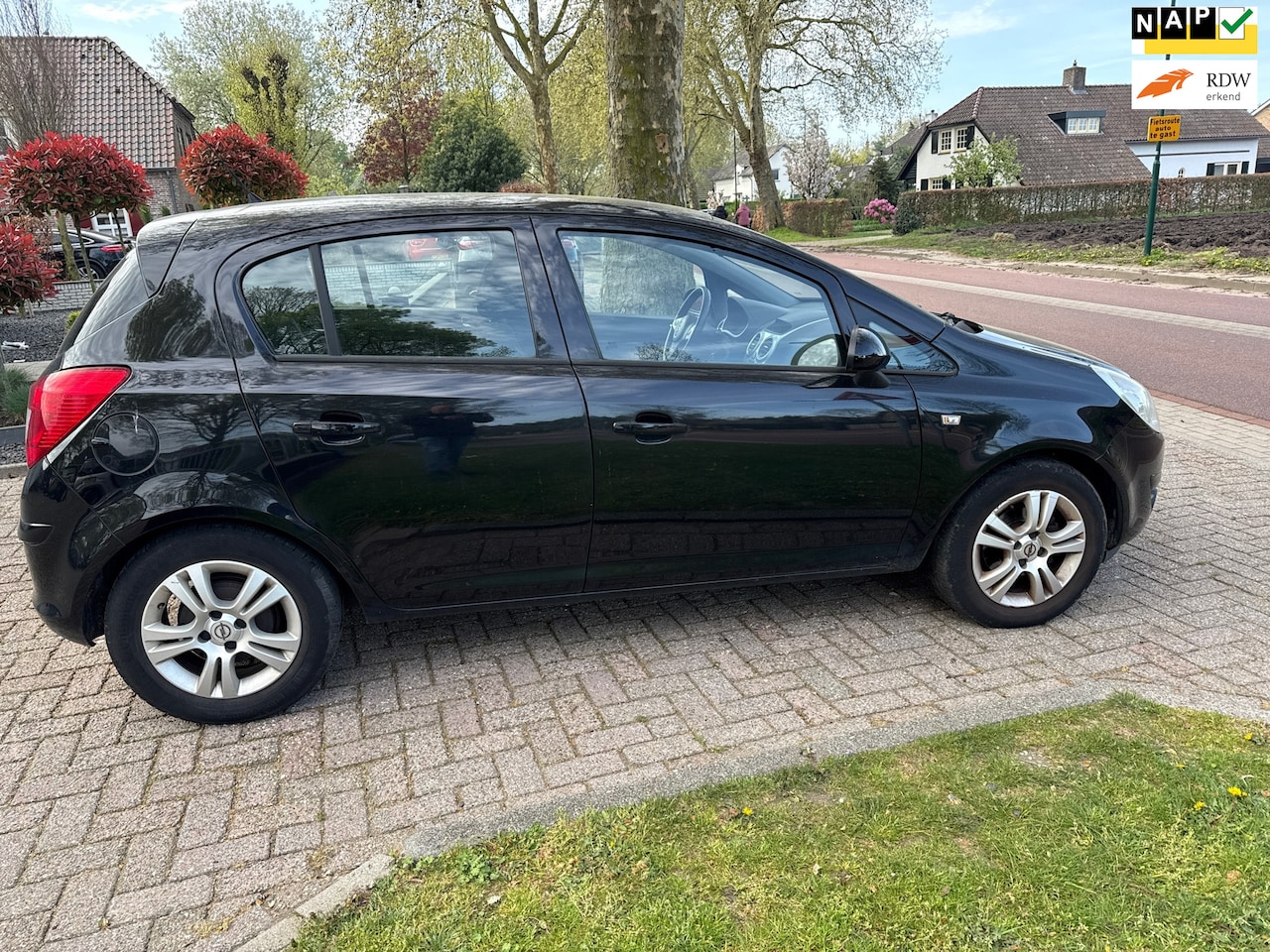 Opel Corsa - 1.2-16V Enjoy 1.2-16V Enjoy - AutoWereld.nl