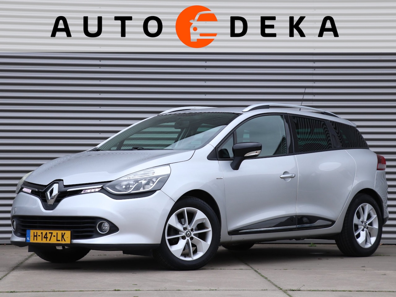 Renault Clio Estate - 0.9 TCe Limited *Navigatie*Parkeersens.*Cruisecontr.* - AutoWereld.nl