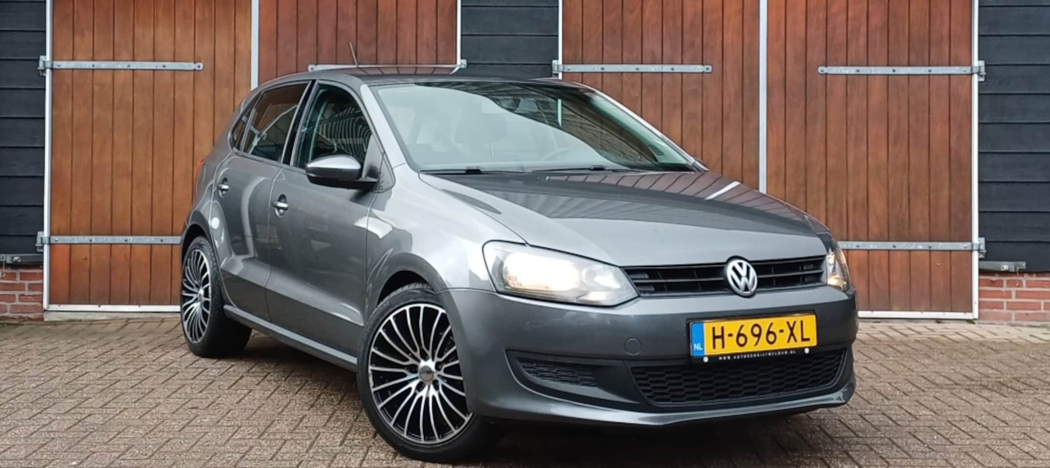 Volkswagen Polo - 1.2 5 deurs, Airco, All seasonbanden en 9-3-2027 APK - AutoWereld.nl
