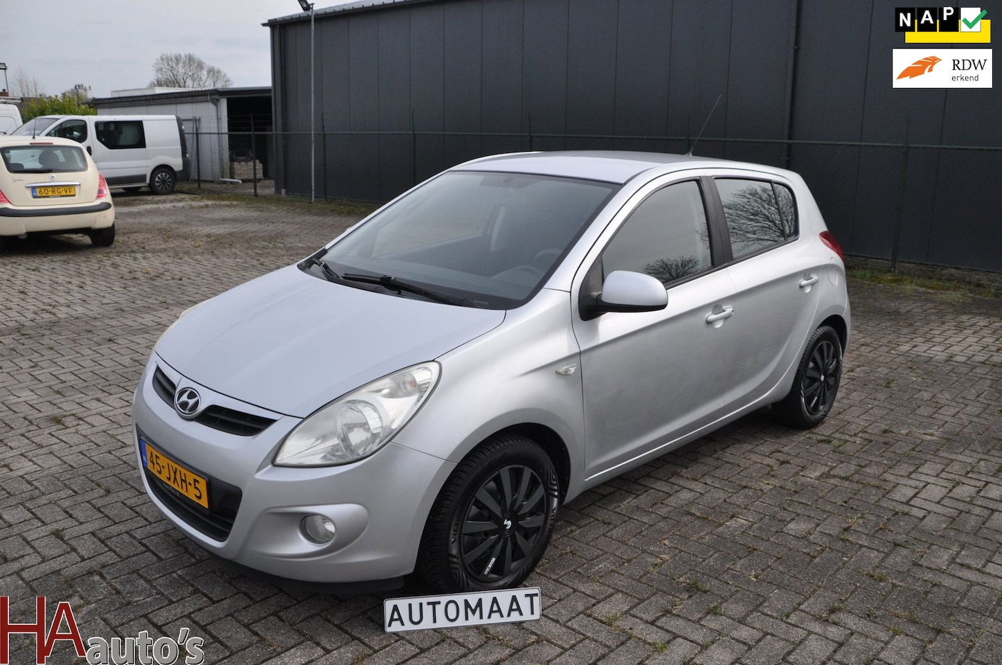Hyundai i20 - 1.4i DynamicVersion 5-deurs AUTOMAAT *AIRCO* - AutoWereld.nl