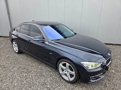 BMW 3-serie - 328i High Executive Luxury | HUD | Stoelverw. | Camera