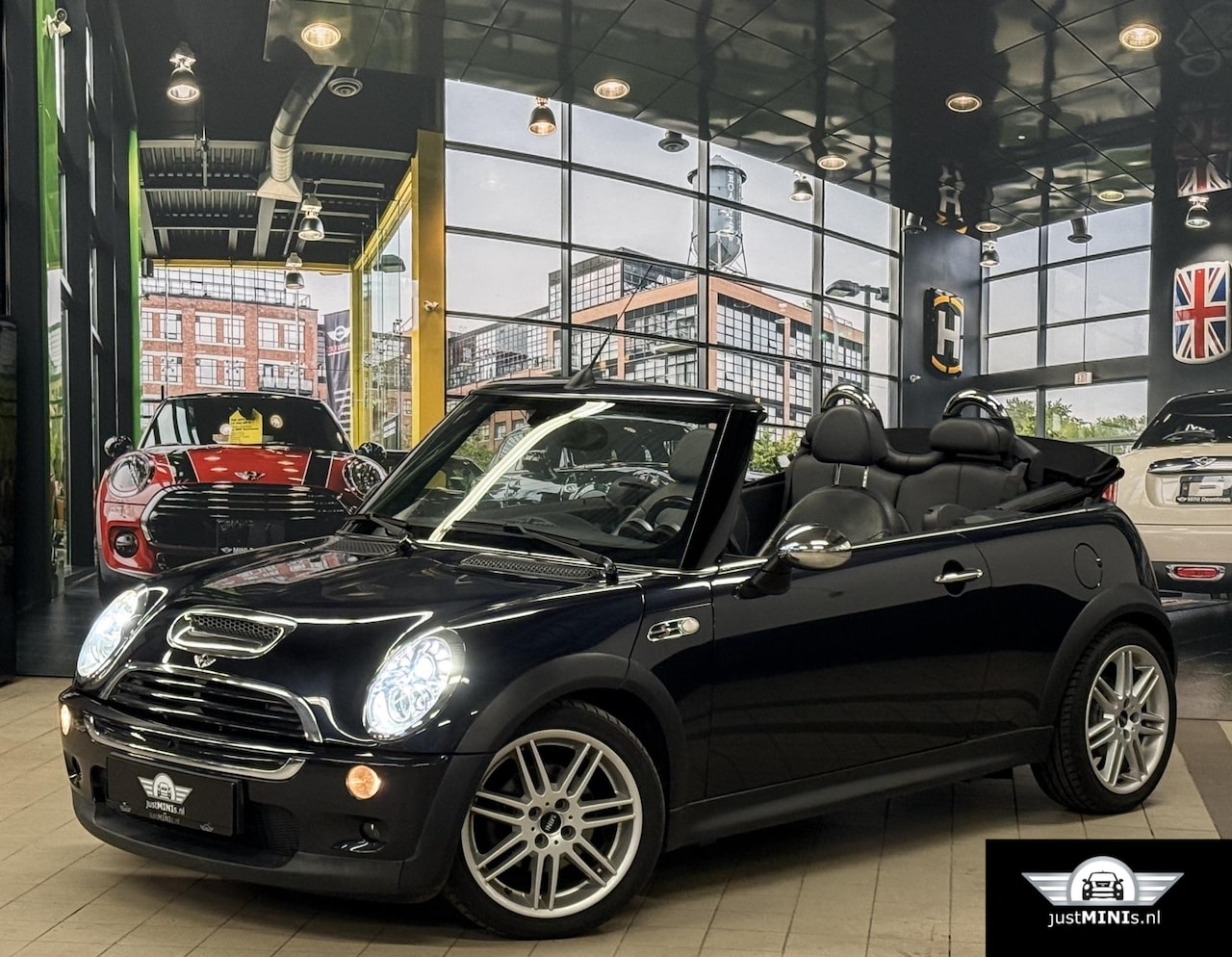 MINI Cabrio - COOPER S AUT LEDER XENON NAVI MILTEK - AutoWereld.nl
