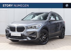 BMW X1 - xDrive20i High Executive Sport Automaat / Comfort Access / Achteruitrijcamera / Head-Up /