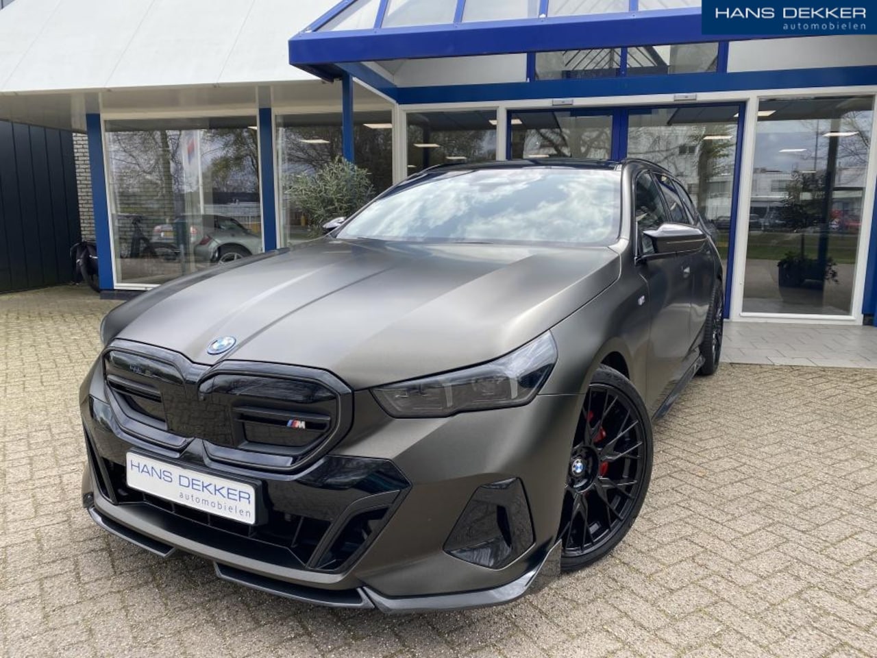 BMW i5 Touring - M60 xDrive 84 kWh M60 xDrive 84 kWh - AutoWereld.nl