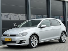 Volkswagen Golf - 1.2 TSI Highline Camera Clima PDC