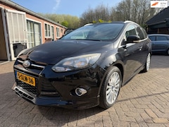 Ford Focus Wagon - 1.6 EcoBoost Lease Titanium NIEUWE APK 14-04-2027