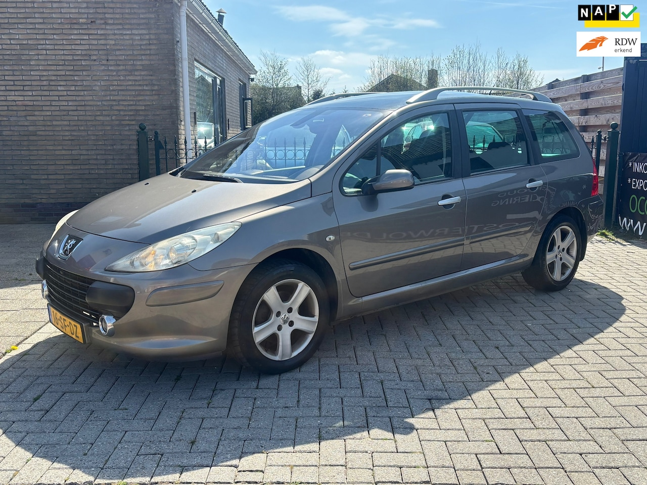 Peugeot 307 SW - 2.0-16V Pack | automaat | lange apk keuring | rijd super koopje ! - AutoWereld.nl