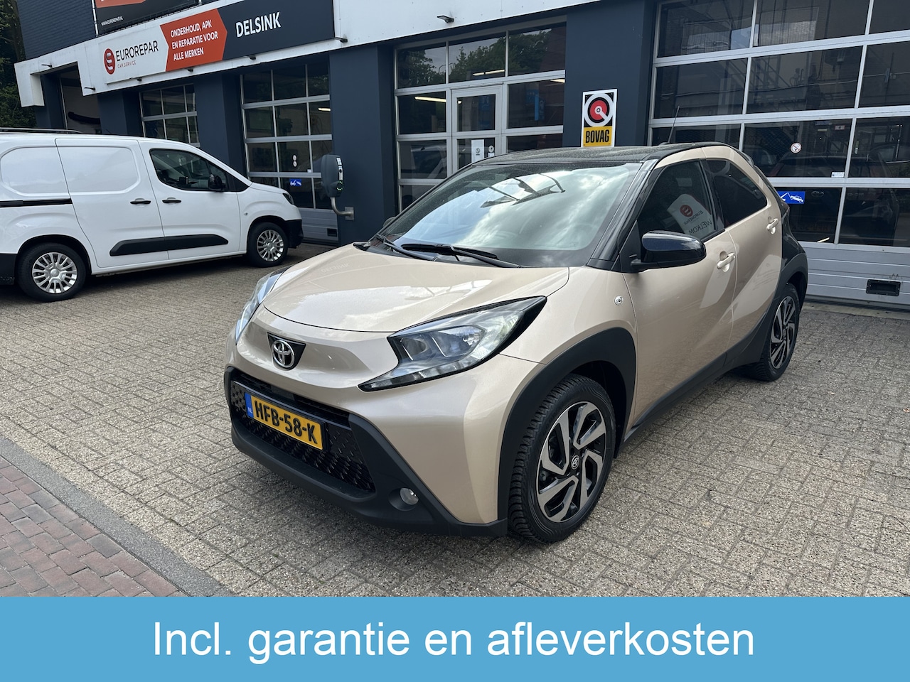 Toyota Aygo X - 1.0 VVT-i MT Pulse All-in Prijs Airco/Stoelverwarming/Camera/Two-tone Eurorepar - AutoWereld.nl