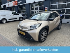 Toyota Aygo X - 1.0 VVT-i MT Pulse All-in Prijs Airco/Stoelverwarming/Camera/Two-tone Eurorepar