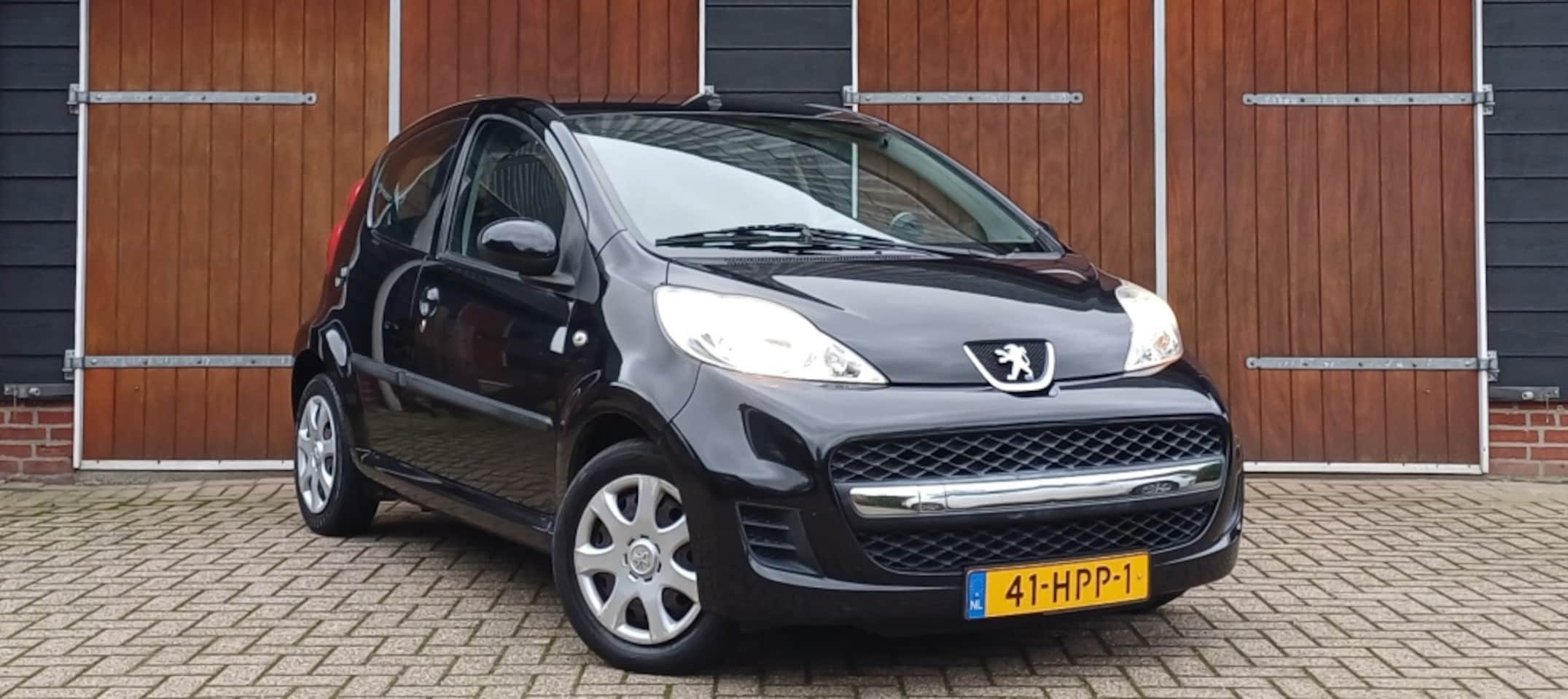 Peugeot 107 - 1.0-12V Sublime 1.0-12V Sublime, Airco, 5 deurs, NAP en 4 nieuwe banden - AutoWereld.nl